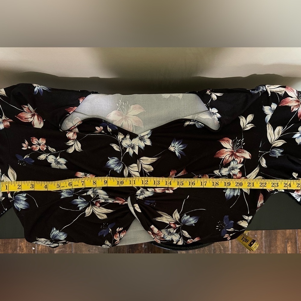 3X - Maitai Crop Top - Picture 3 of 4
